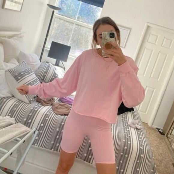 Vici AllFenix Barbie Pink Cropped Sweatshirt Women’s Small Long Sleeve Pullover - Picture 1 of 9